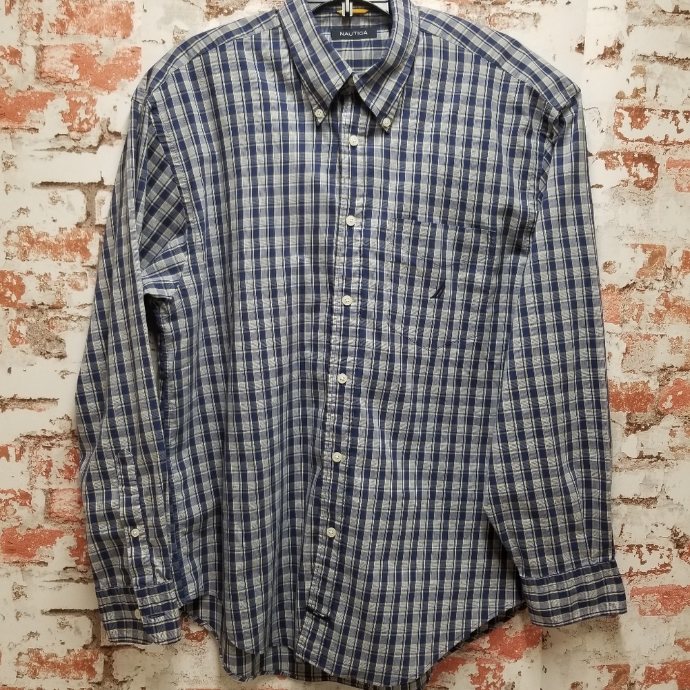 Nautica Blue & Wht checked Button Down sz L